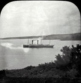 'Oceanic' Liner leaving Cork Harbour