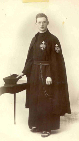 Oliver Kelly  as student 1923-24