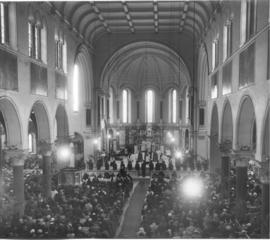Centenary last day: final Mass with military guard of honour