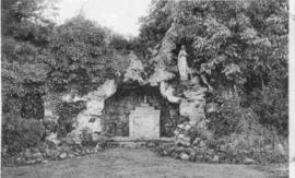Holy Cross Retreat, Chateau D'Ere (Lourdes Grotto)